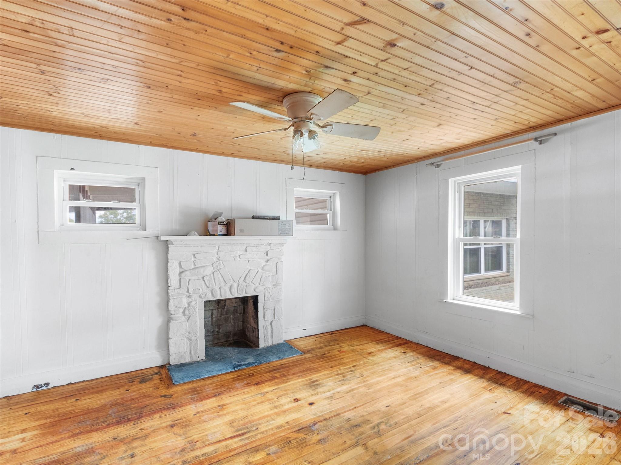 505 E Main Street Burnsville NC 28714