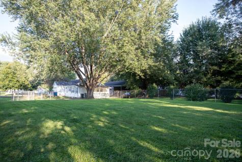 95 Elysinia Avenue Waynesville NC 28786