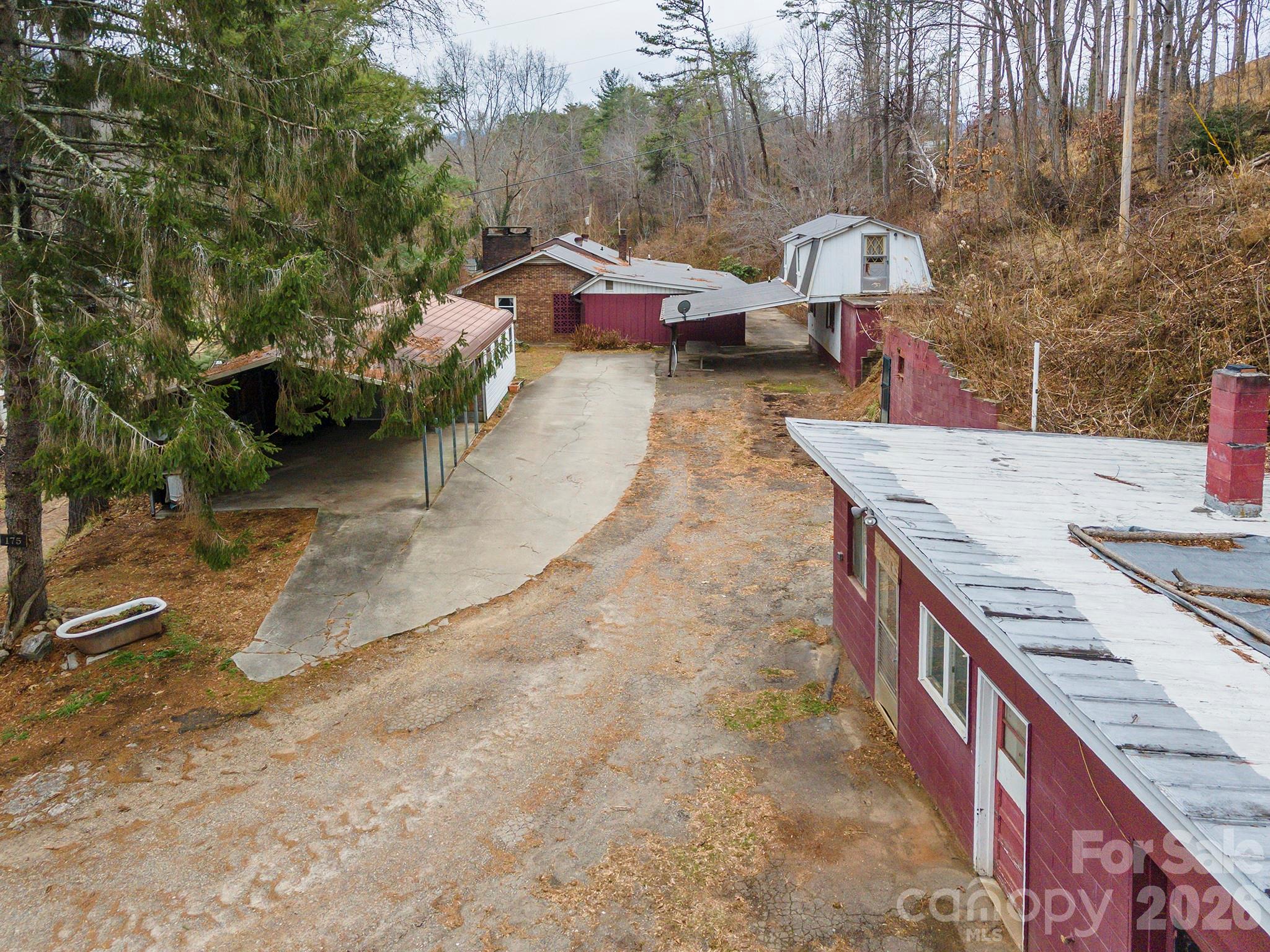 175 & 179 River Lane Canton NC 28716