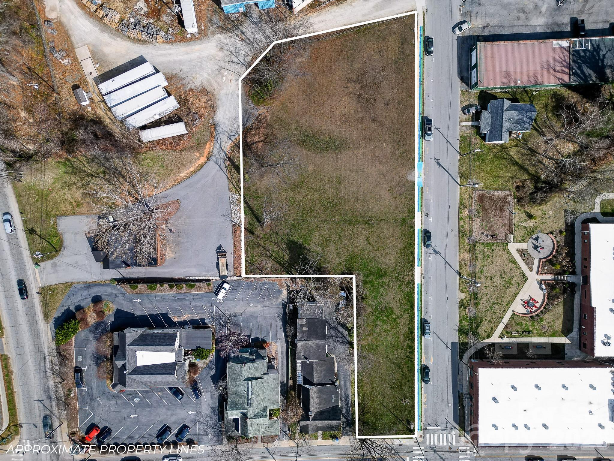 00000 N Grove Street Hendersonville NC 28792