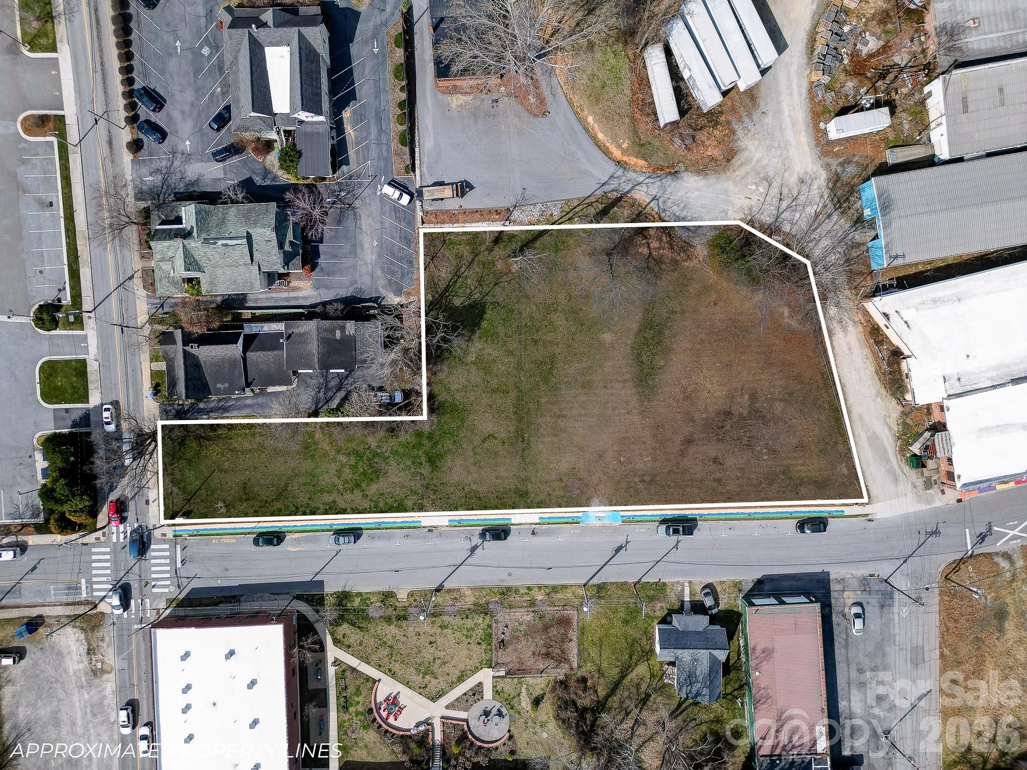 00000 N Grove Street Hendersonville NC 28792