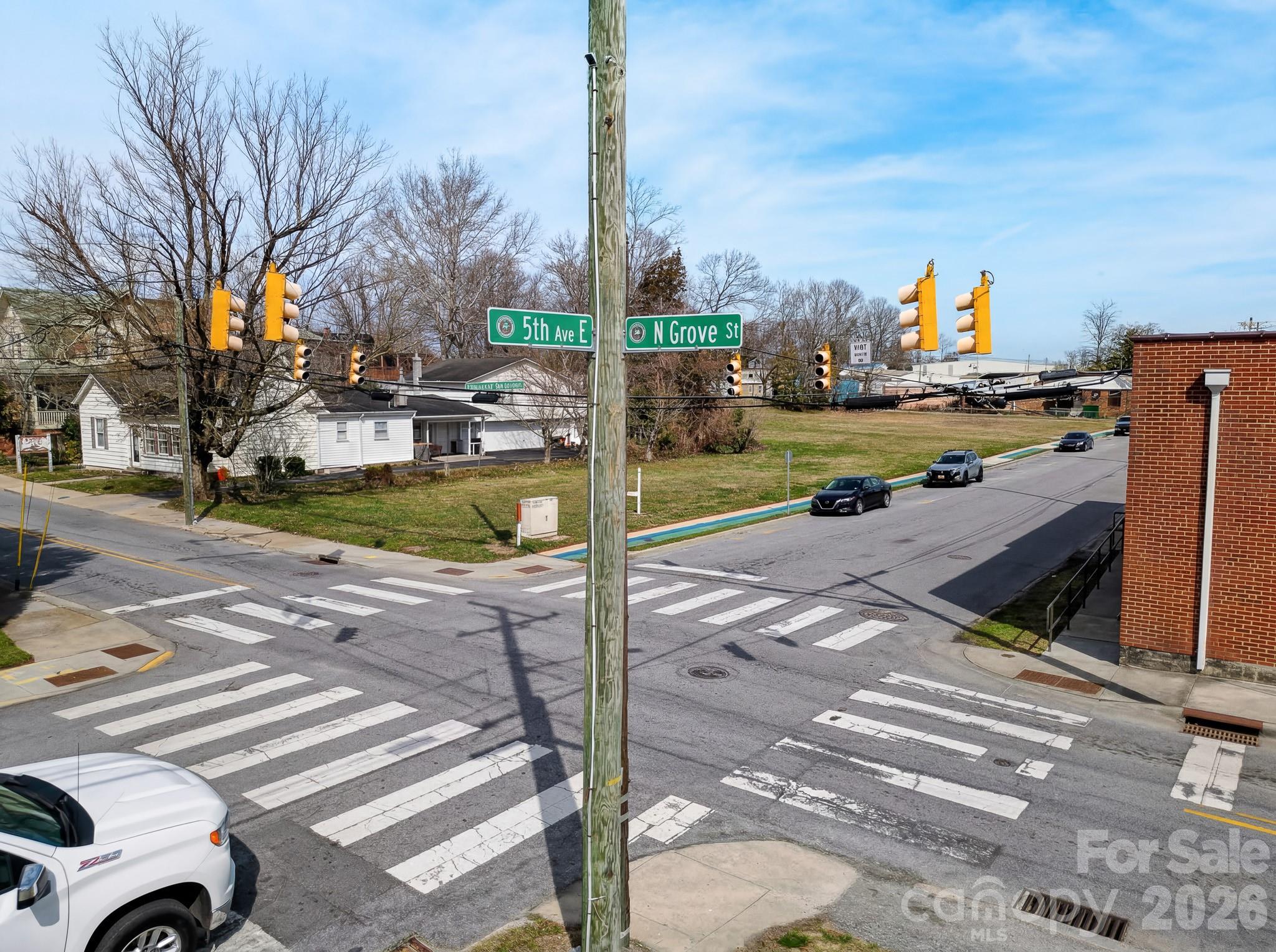 00000 N Grove Street Hendersonville NC 28792