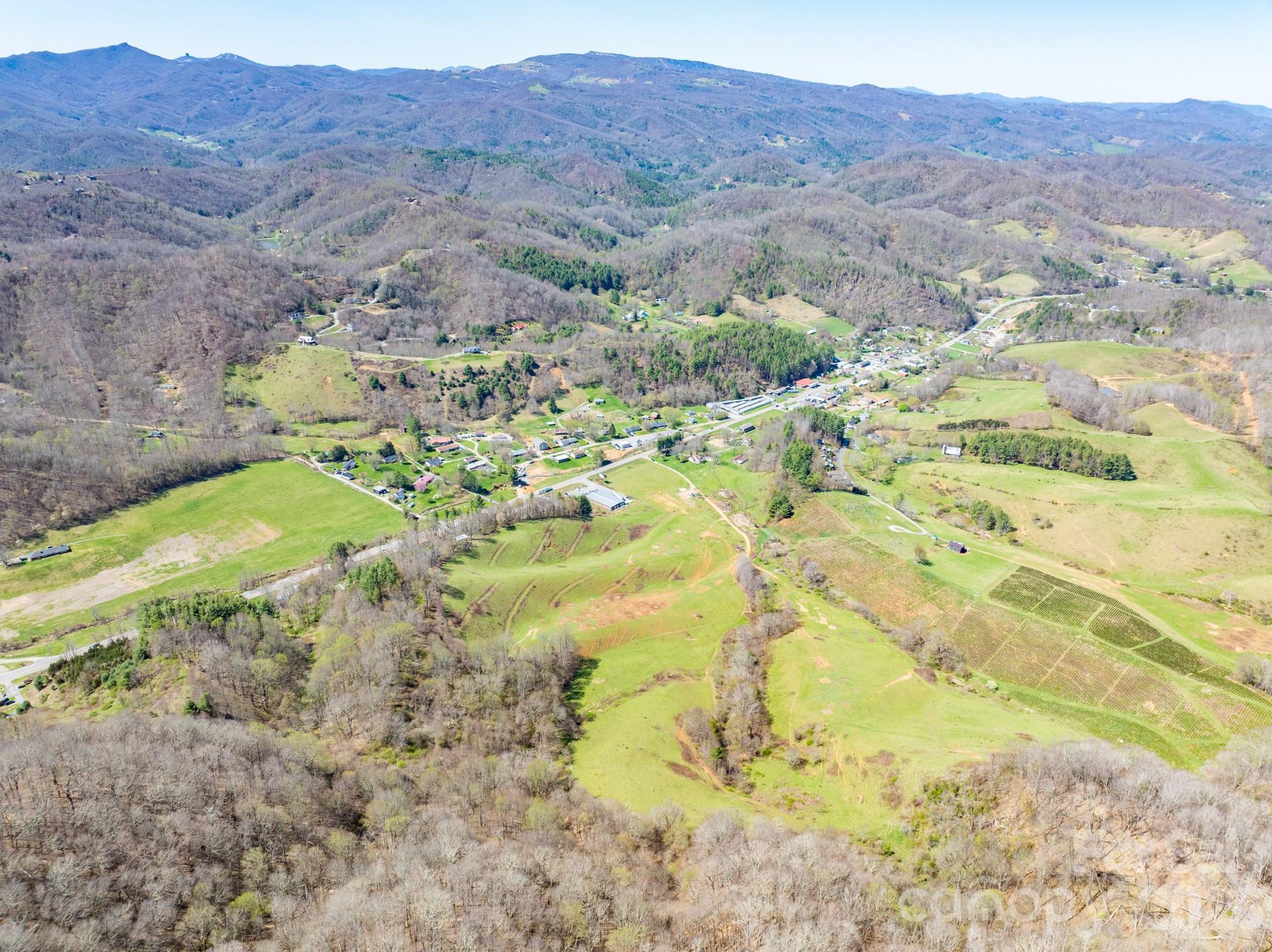 4634 N Highway 421 Highway N Vilas NC 28692