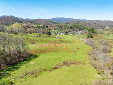 4634 N Highway 421 Highway N Vilas NC 28692