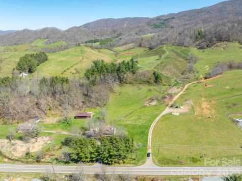 4634 N Highway 421 Highway N Vilas NC 28692