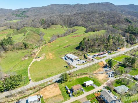 4634 N Highway 421 Highway N Vilas NC 28692