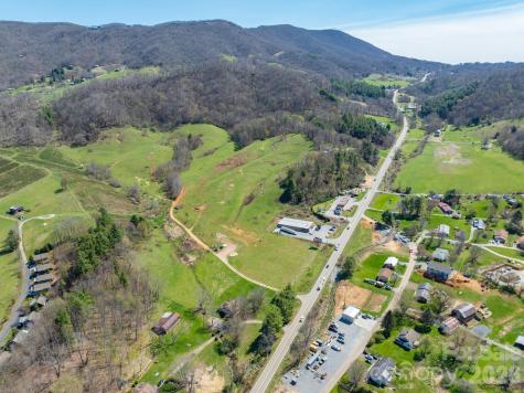 4634 N Highway 421 Highway N Vilas NC 28692