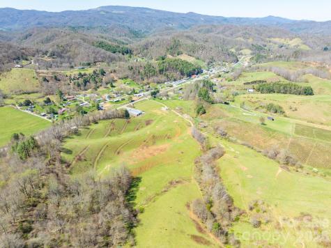 4634 N Highway 421 Highway N Vilas NC 28692