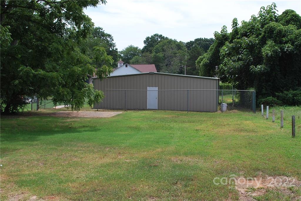 204 N Oakland Avenue Statesville NC 28677