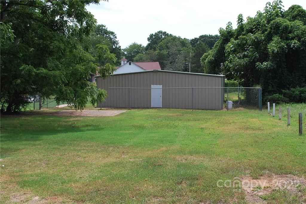 204 N Oakland Avenue Statesville NC 28677
