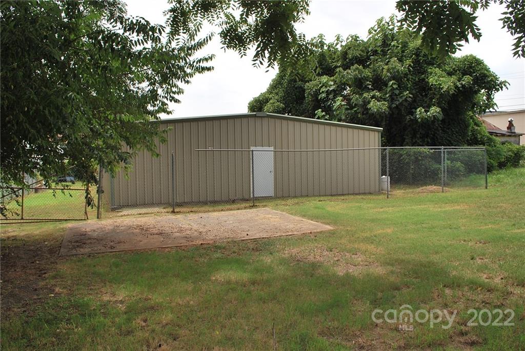 204 N Oakland Avenue Statesville NC 28677