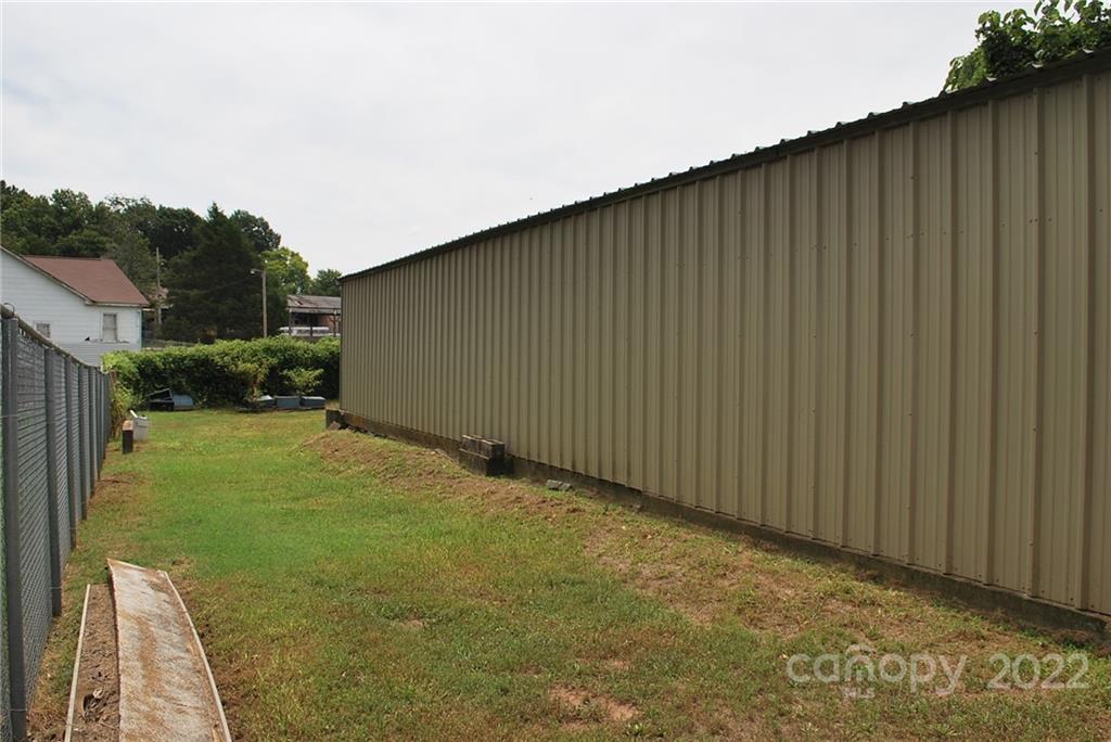 204 N Oakland Avenue Statesville NC 28677