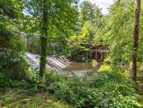447 Lily Pad Lane Flat Rock NC 28731