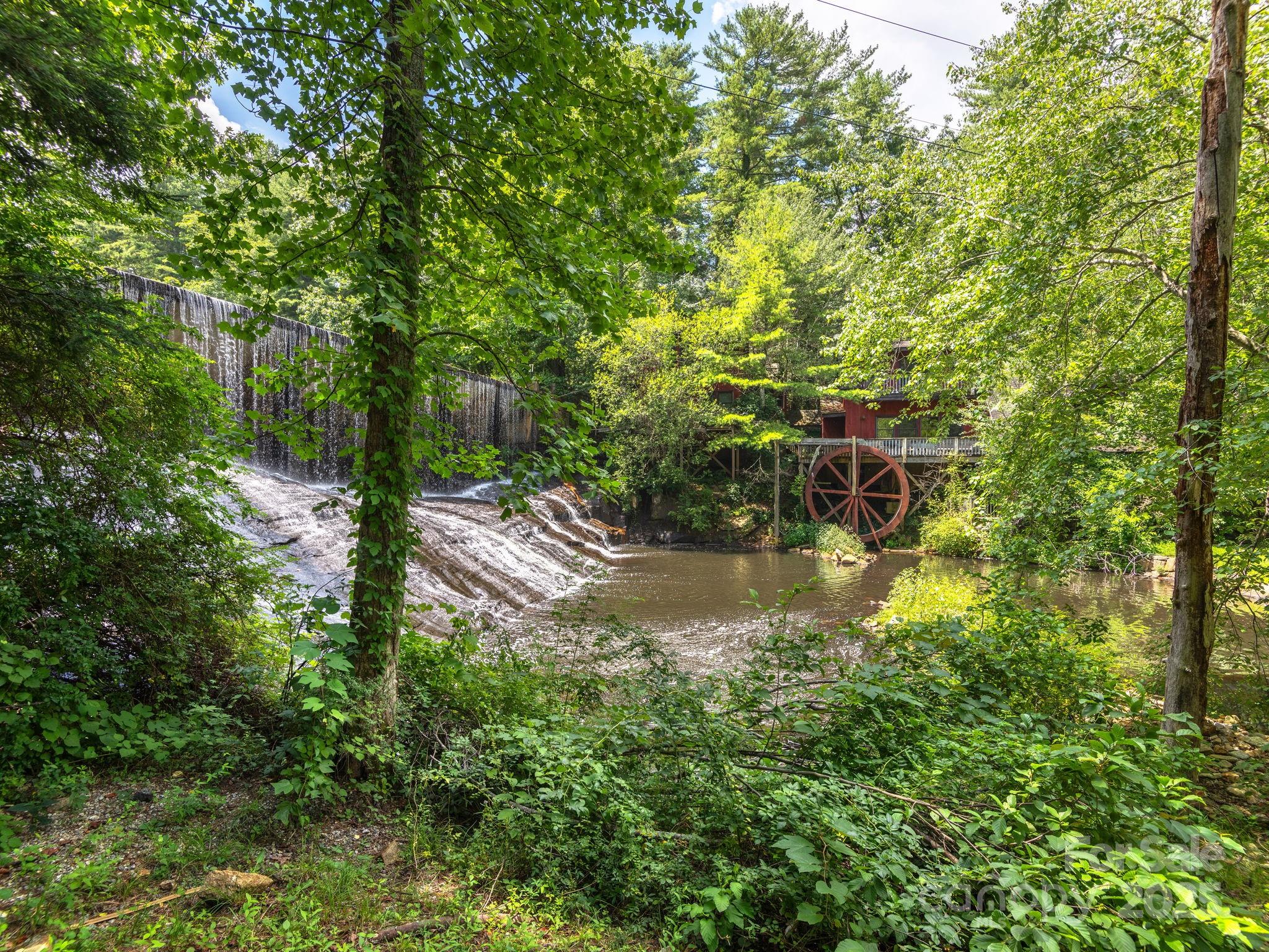 447 Lily Pad Lane Flat Rock NC 28731