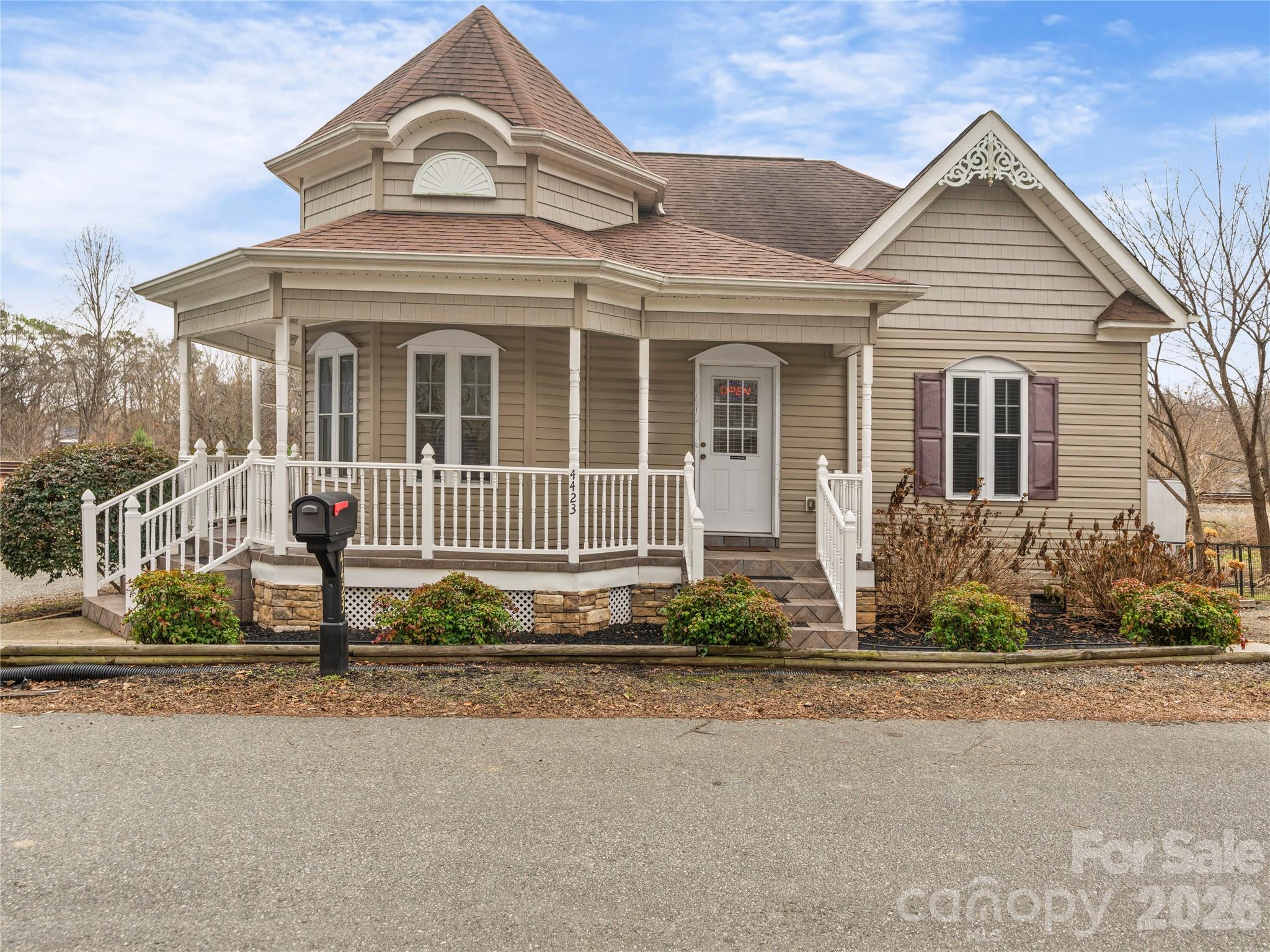 4423 Railroad Avenue Harrisburg NC 28075
