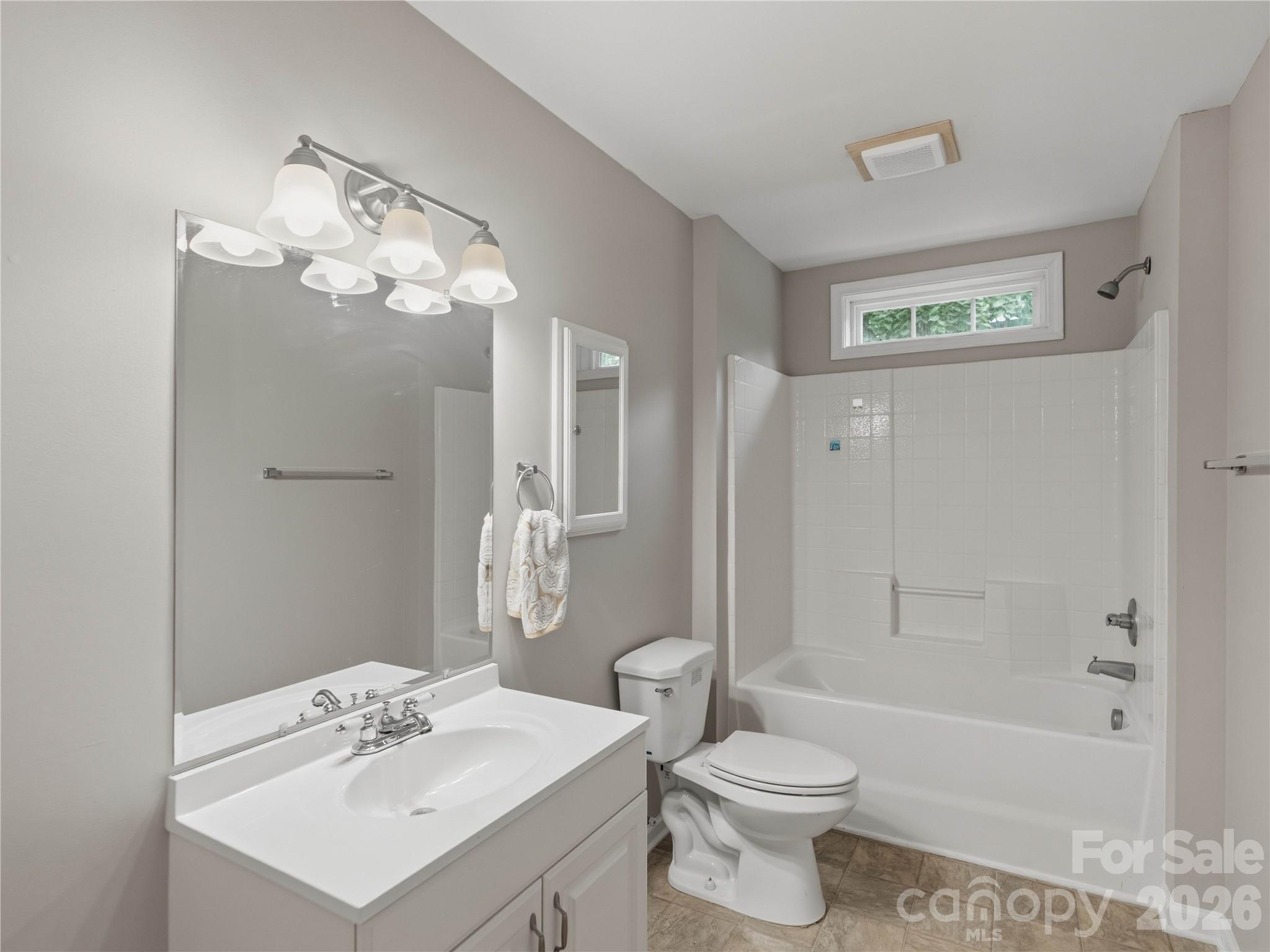 4423 Railroad Avenue Harrisburg NC 28075