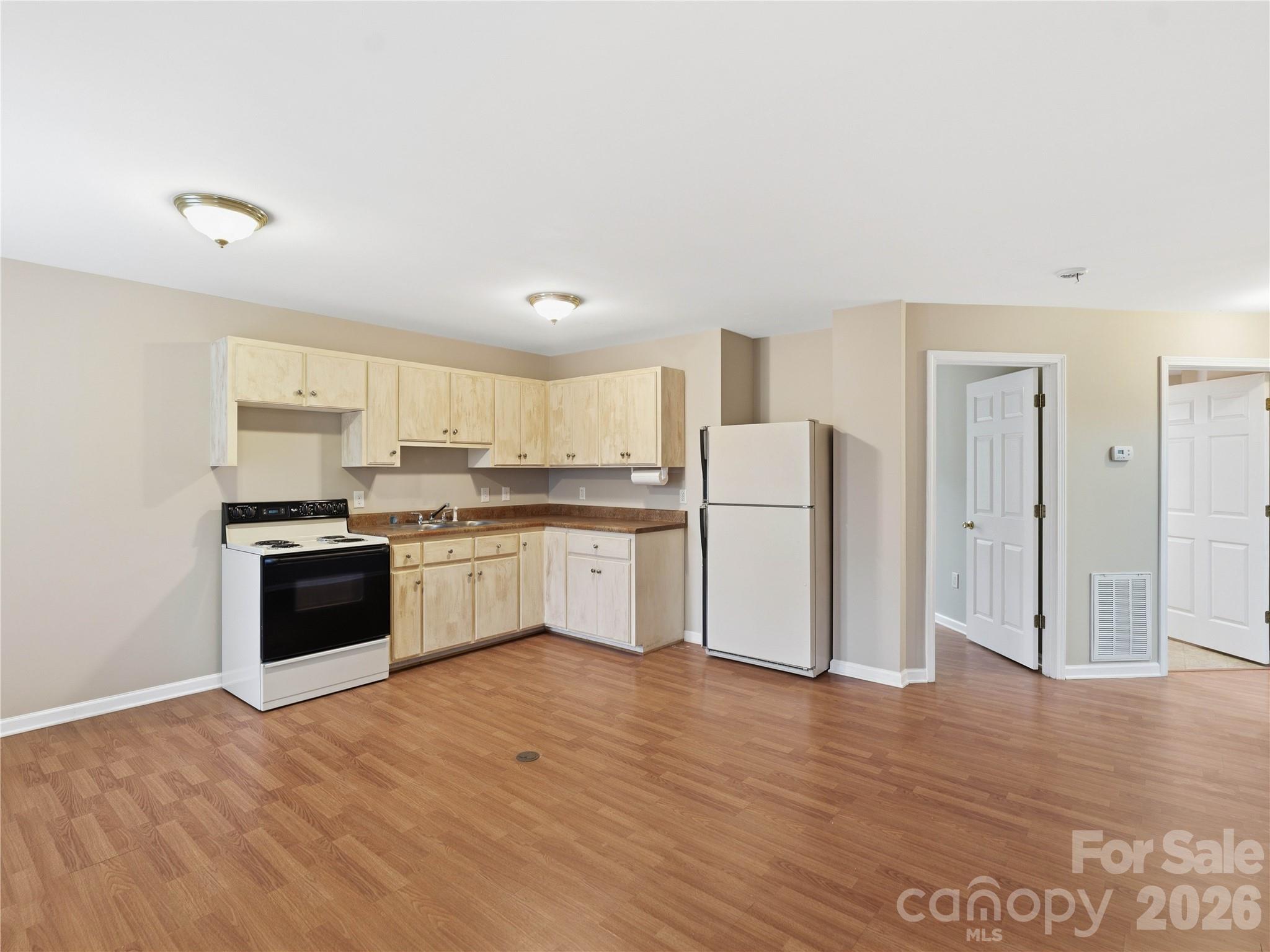 4423 Railroad Avenue Harrisburg NC 28075