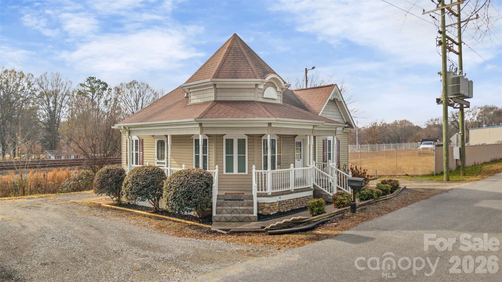 4423 Railroad Avenue Harrisburg NC 28075