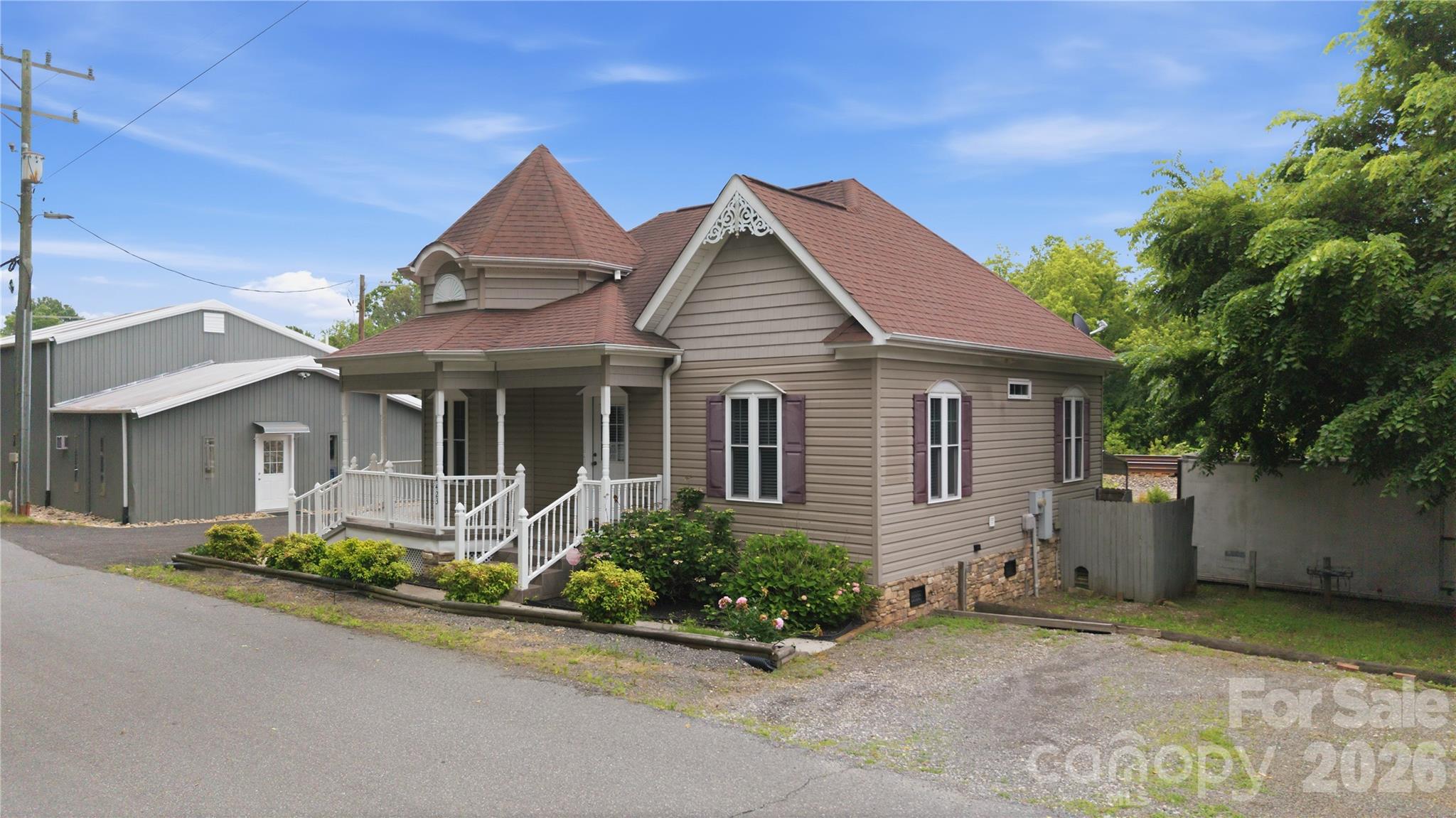 4423 Railroad Avenue Harrisburg NC 28075