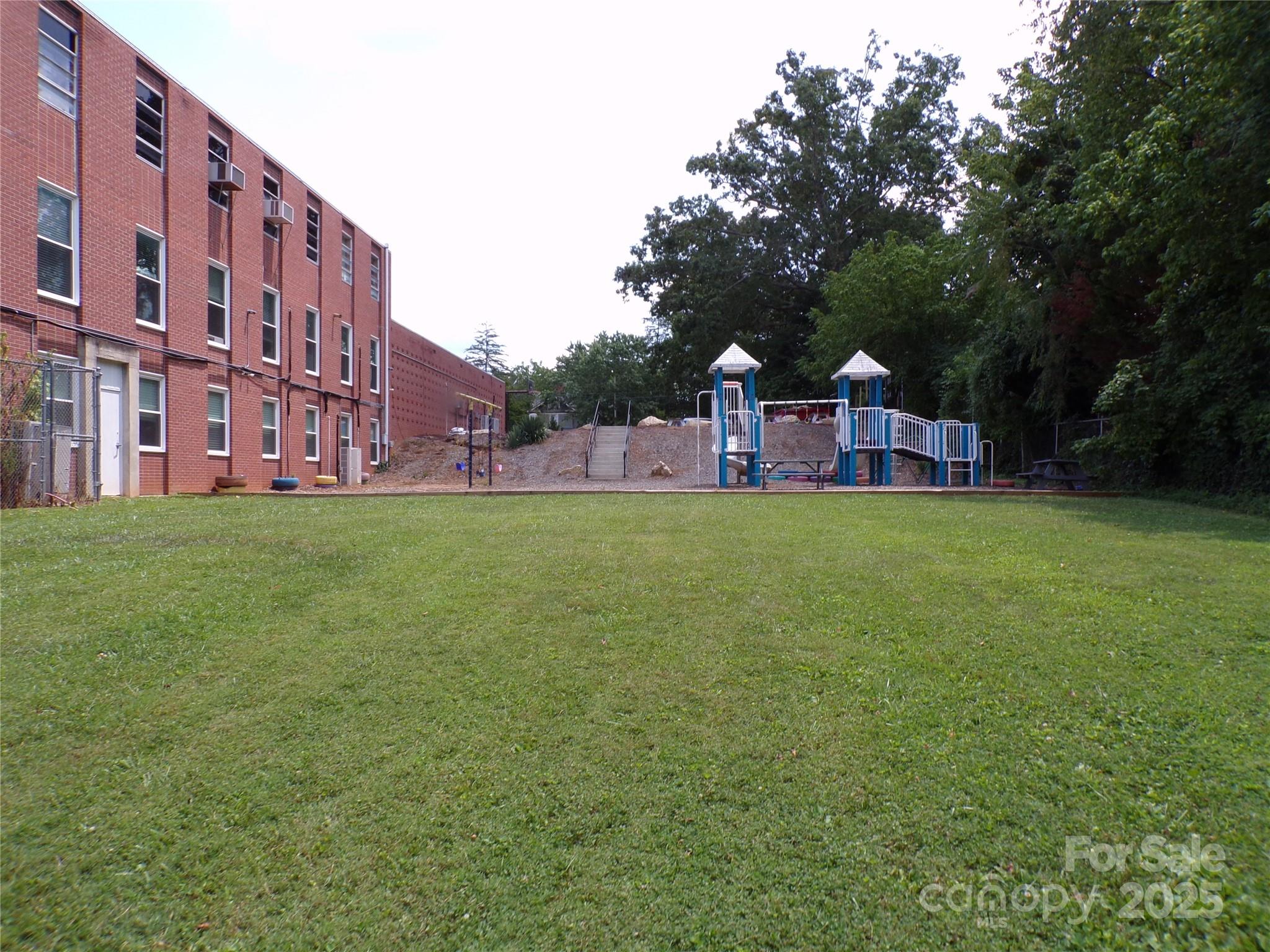 150 Westwood Place Asheville NC 28806