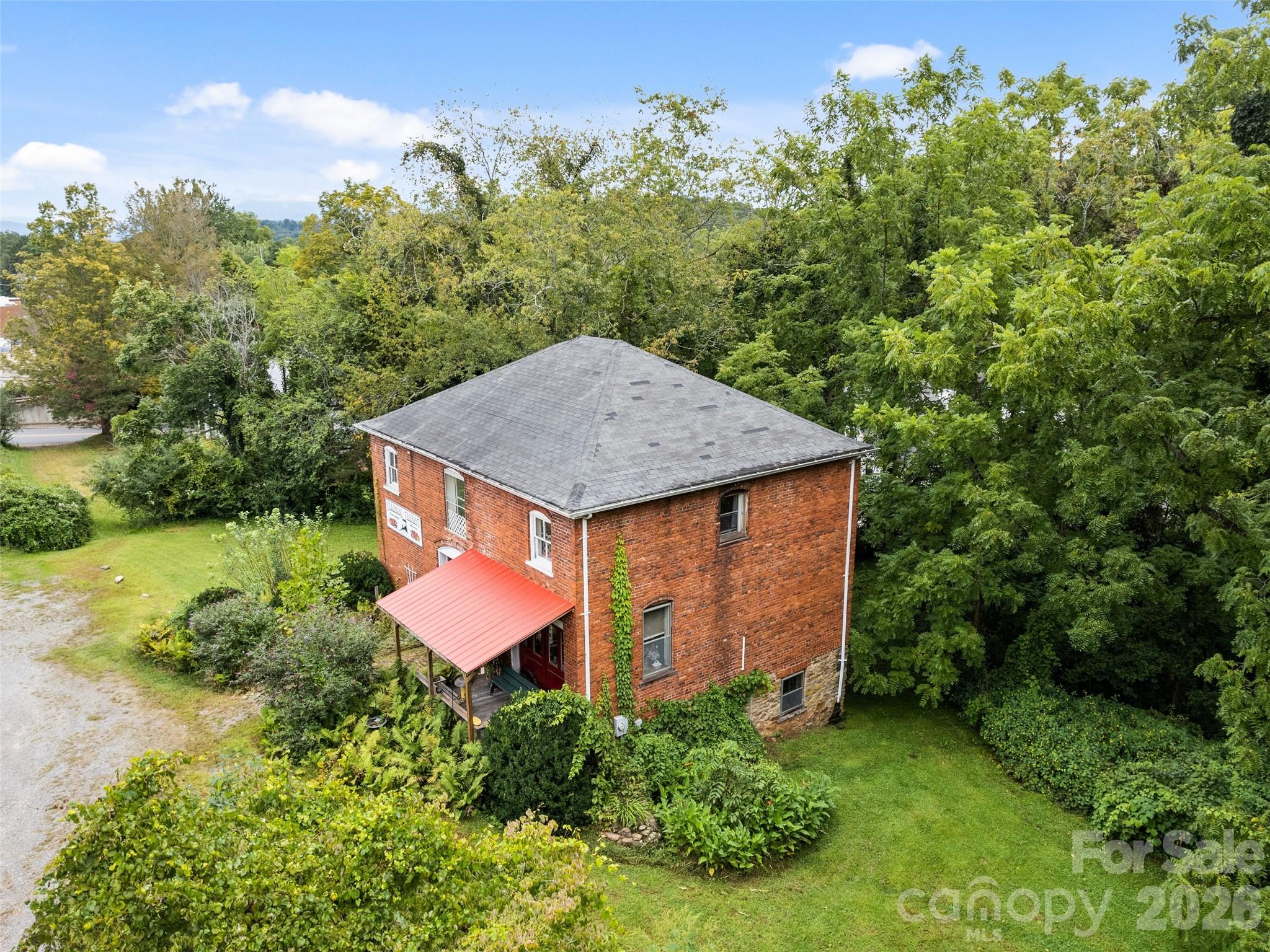 123 S Main Street Waynesville NC 28786