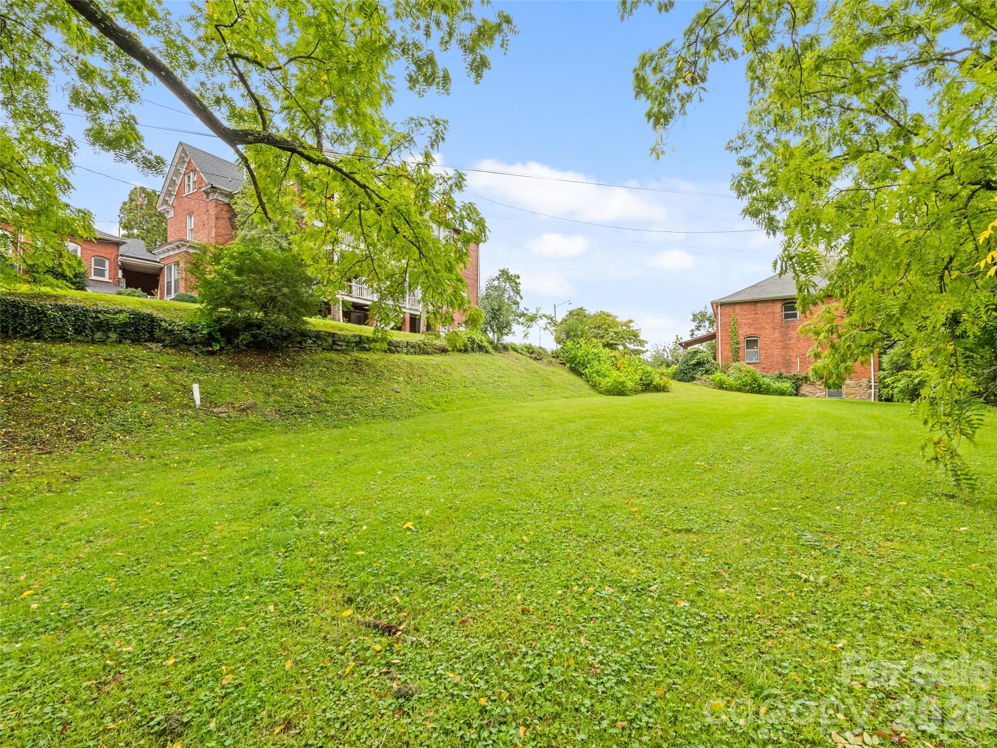123 S Main Street Waynesville NC 28786