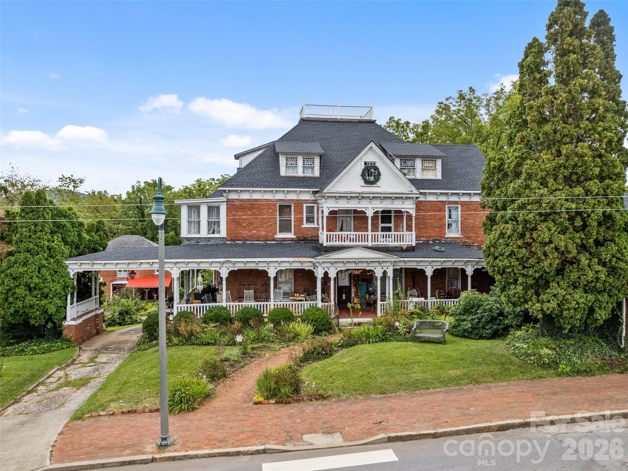 123 S Main Street Waynesville NC 28786