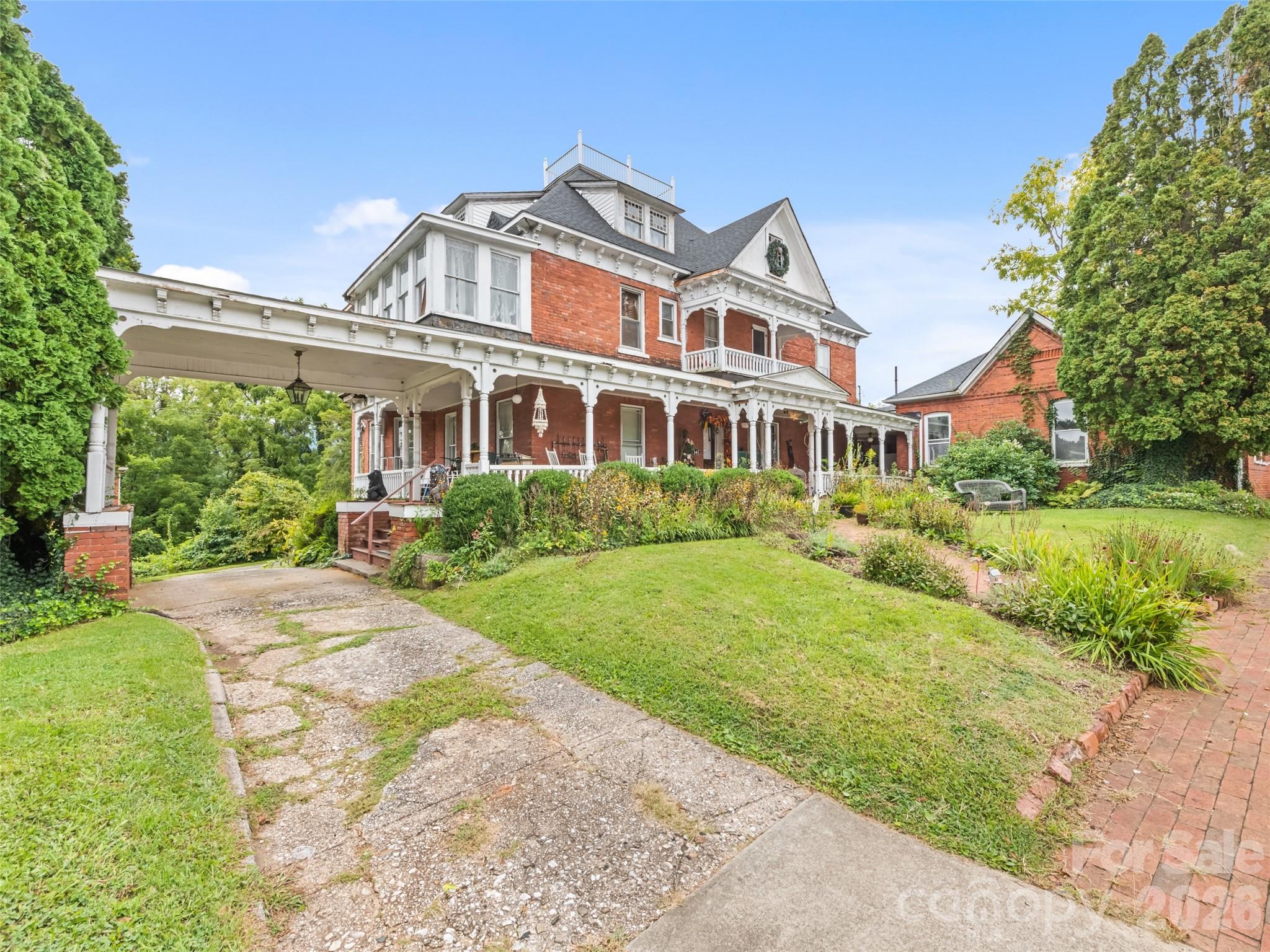 123 S Main Street Waynesville NC 28786
