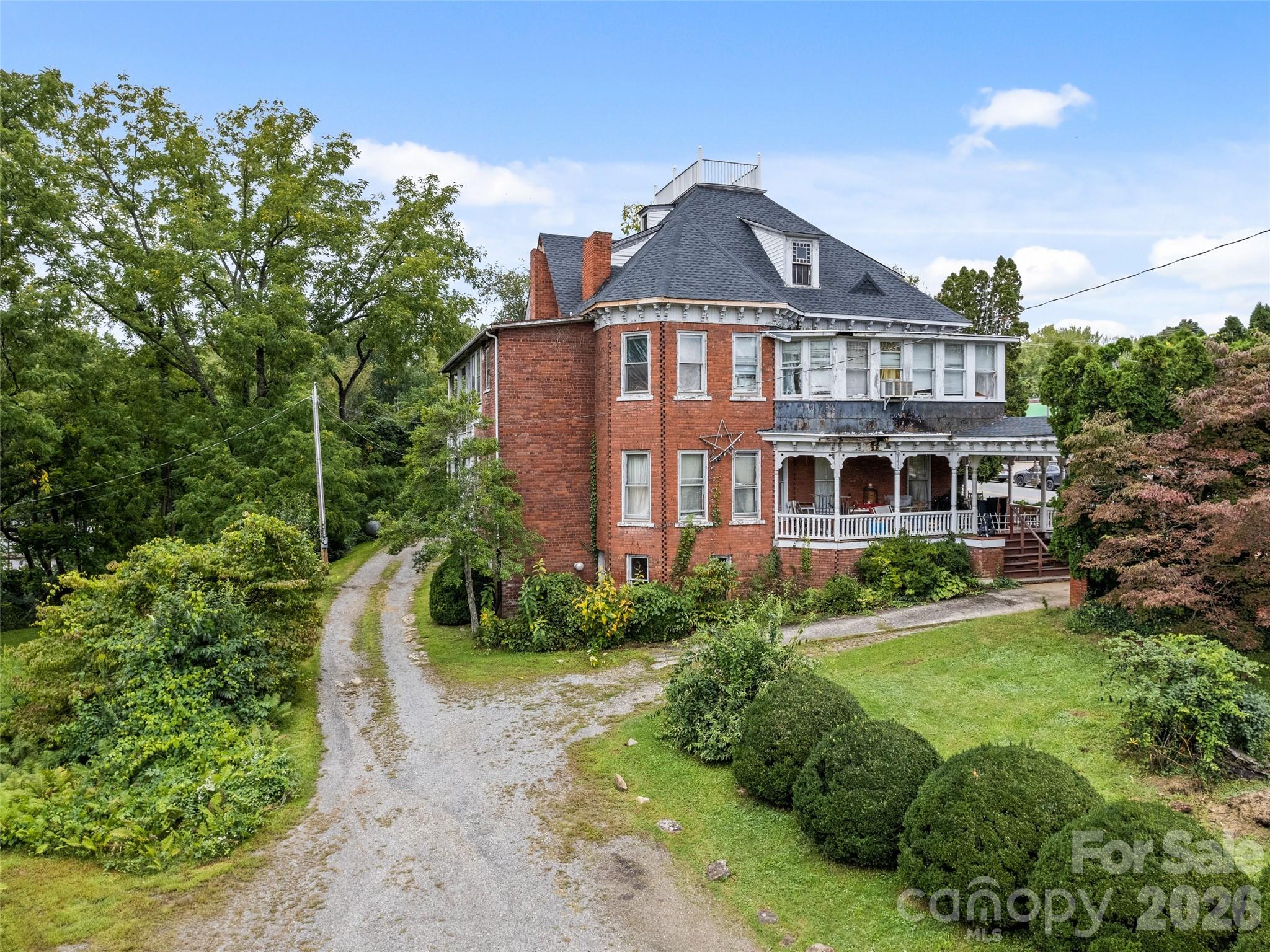 123 S Main Street Waynesville NC 28786