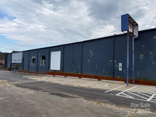618 E Meeting Street Morganton NC 28655
