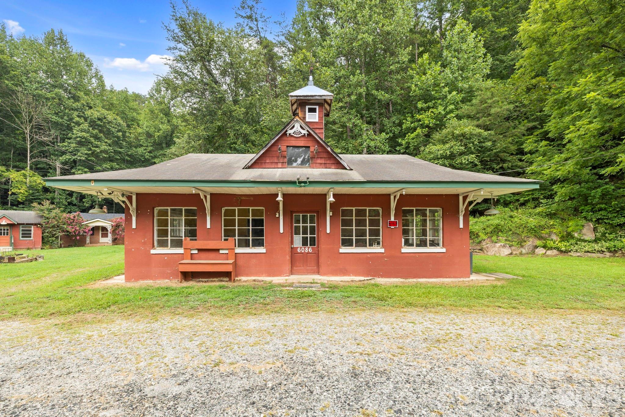 6080 Us 64/74a Highway Lake Lure NC 28746