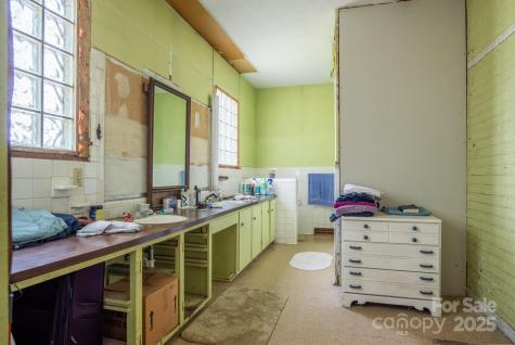 605 N Piedmont Avenue Kings Mountain NC 28086