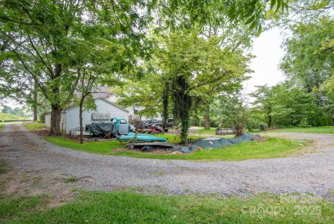 605 N Piedmont Avenue Kings Mountain NC 28086