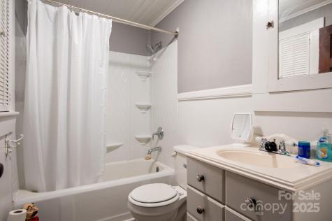 605 N Piedmont Avenue Kings Mountain NC 28086