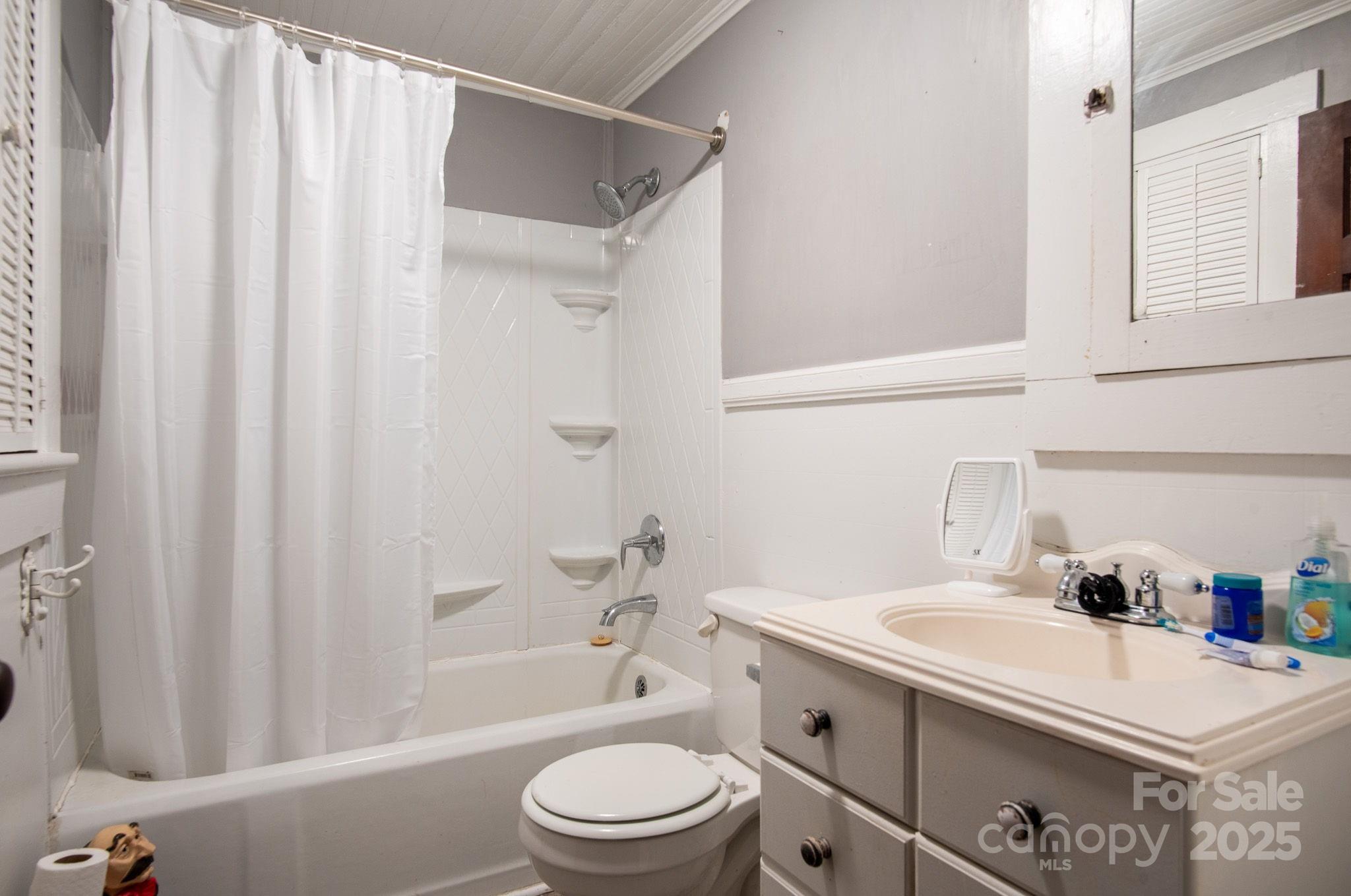 605 N Piedmont Avenue Kings Mountain NC 28086