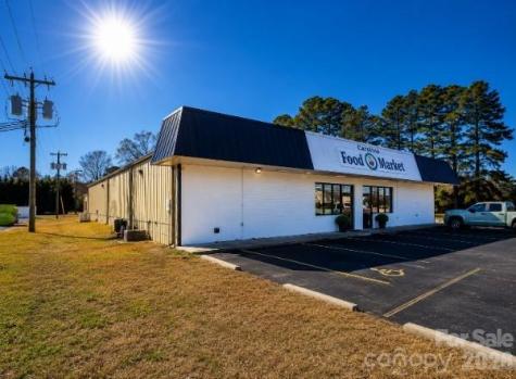 102 N Main Street Stantonsburg NC 27883