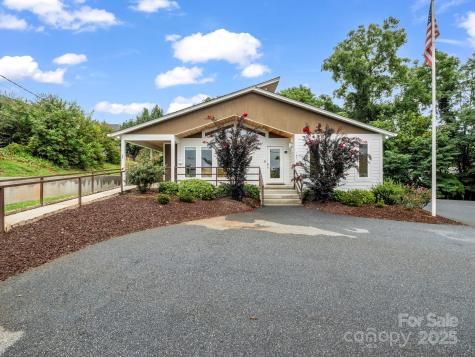 147 E Court Street Rutherfordton NC 28139
