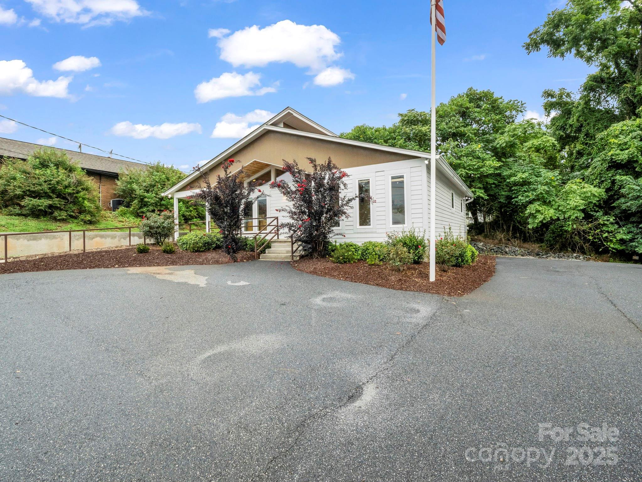 147 E Court Street Rutherfordton NC 28139