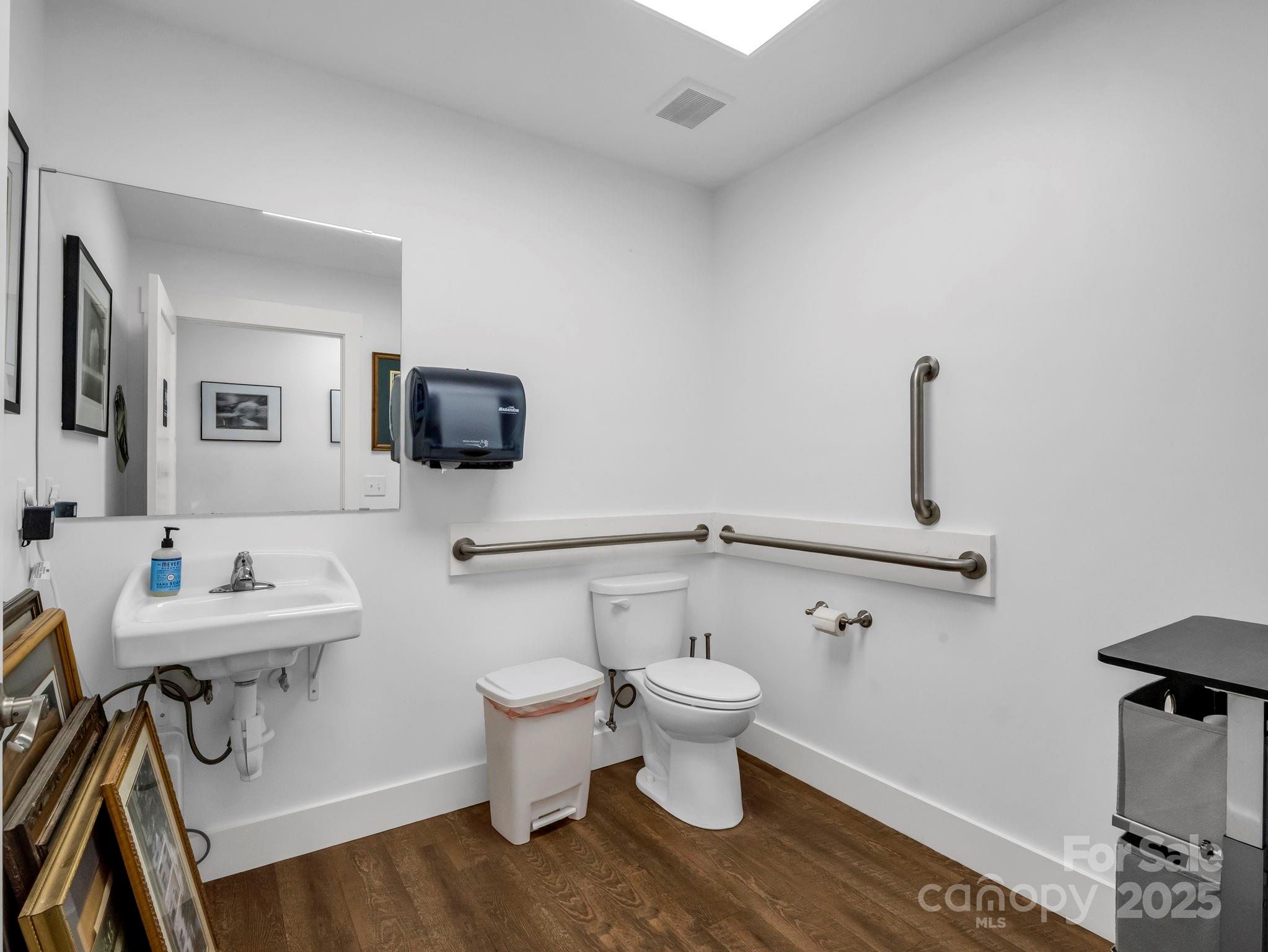 147 E Court Street Rutherfordton NC 28139