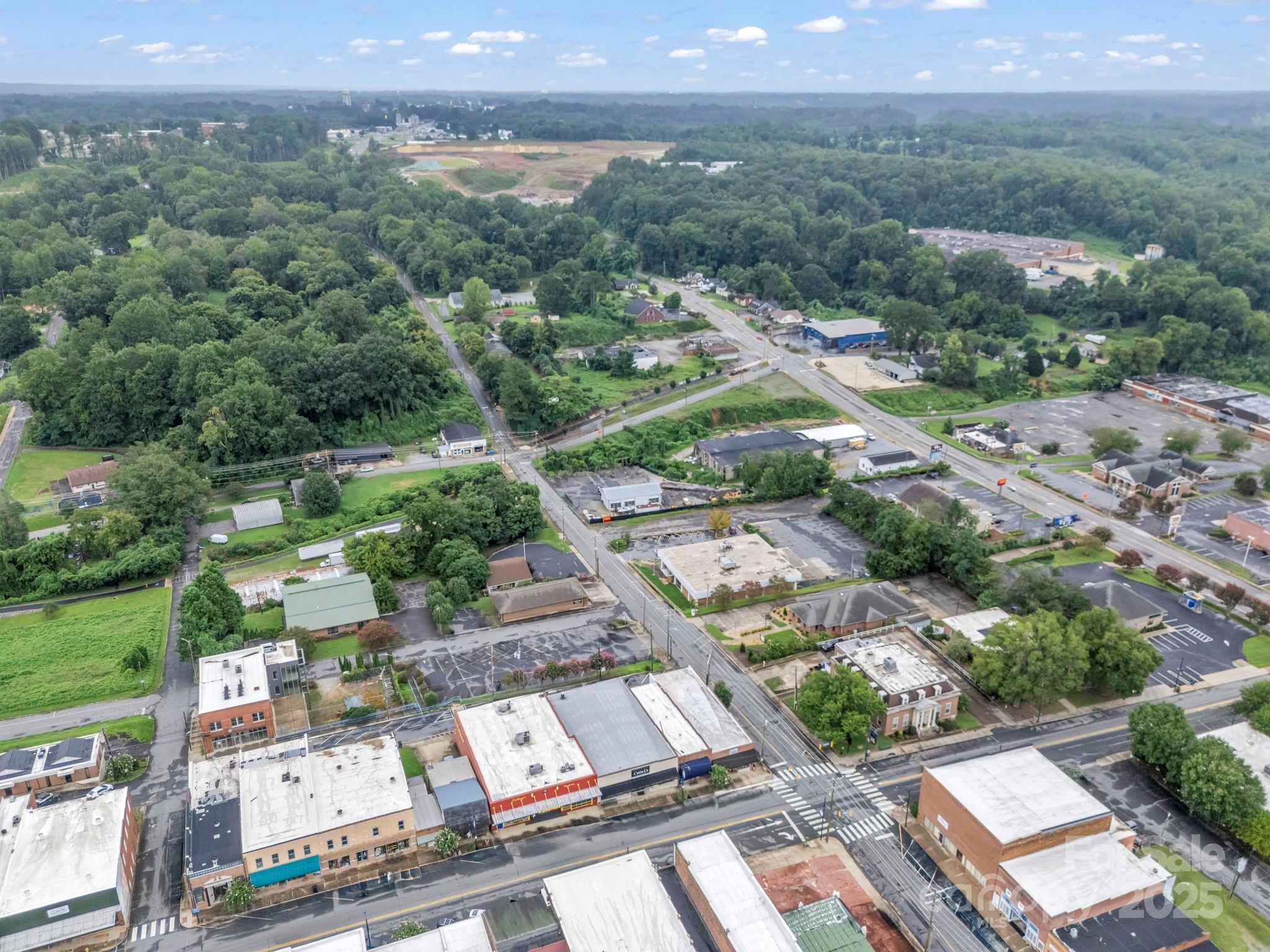 147 E Court Street Rutherfordton NC 28139