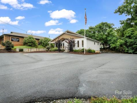 147 E Court Street Rutherfordton NC 28139