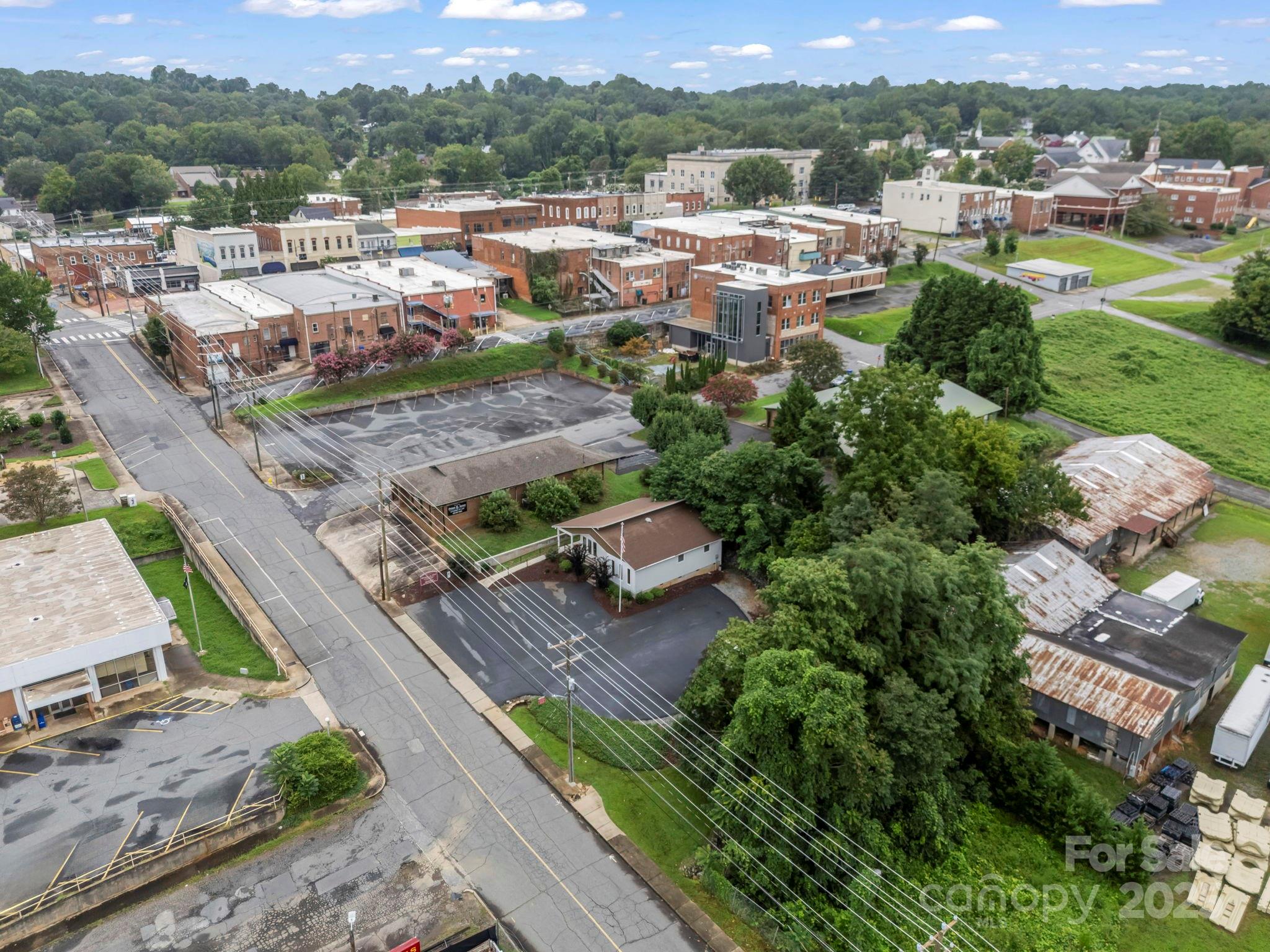 147 E Court Street Rutherfordton NC 28139