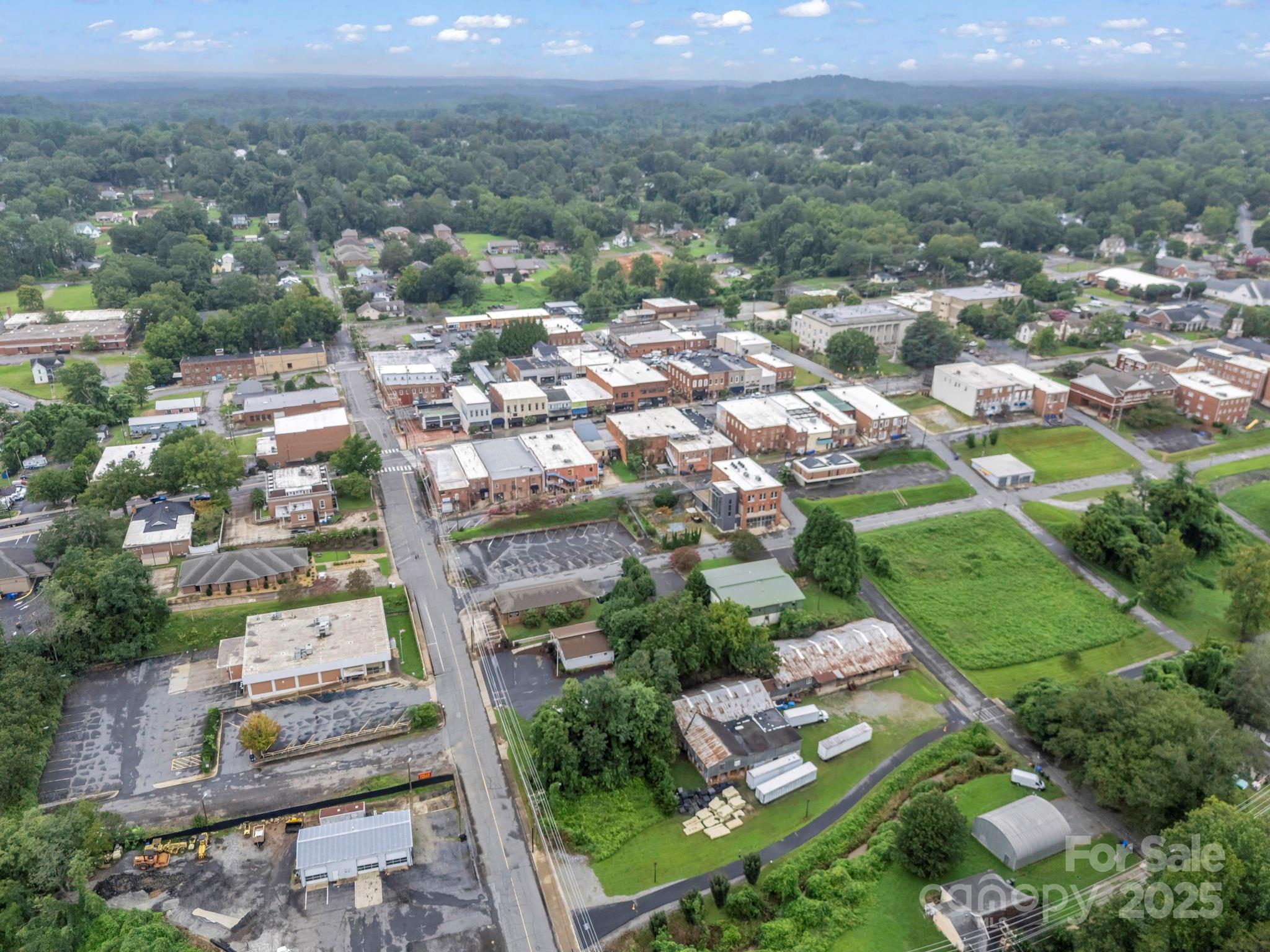 147 E Court Street Rutherfordton NC 28139