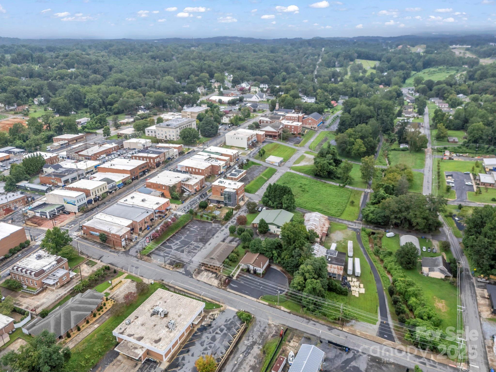 147 E Court Street Rutherfordton NC 28139