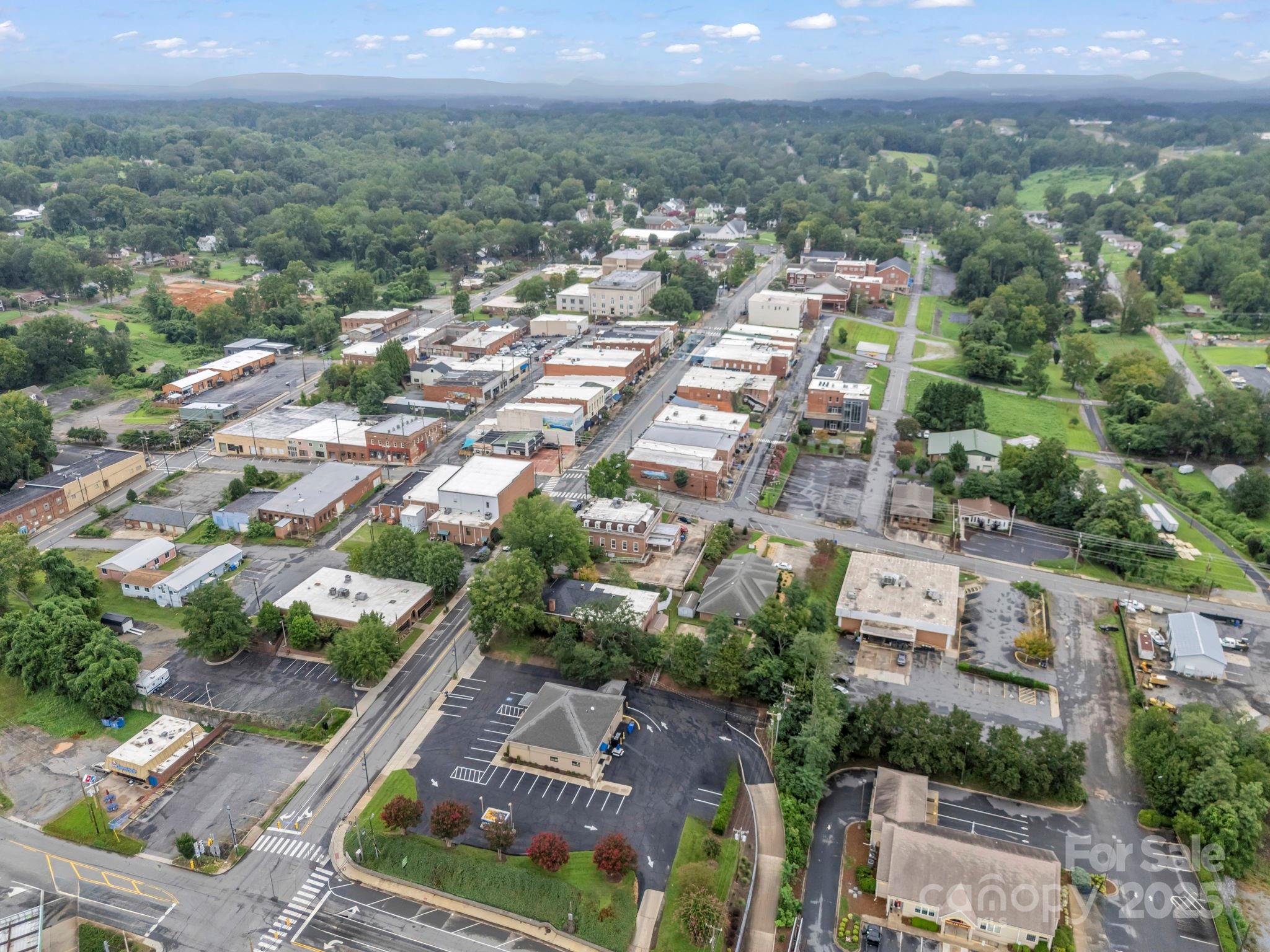 147 E Court Street Rutherfordton NC 28139