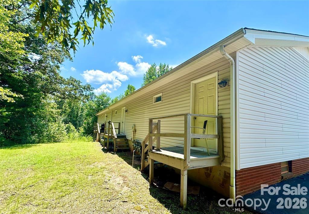 4092/4070 Hickory Boulevard Granite Falls NC 28630