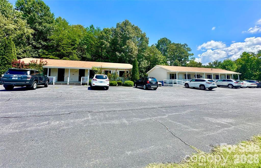 4092/4070 Hickory Boulevard Granite Falls NC 28630