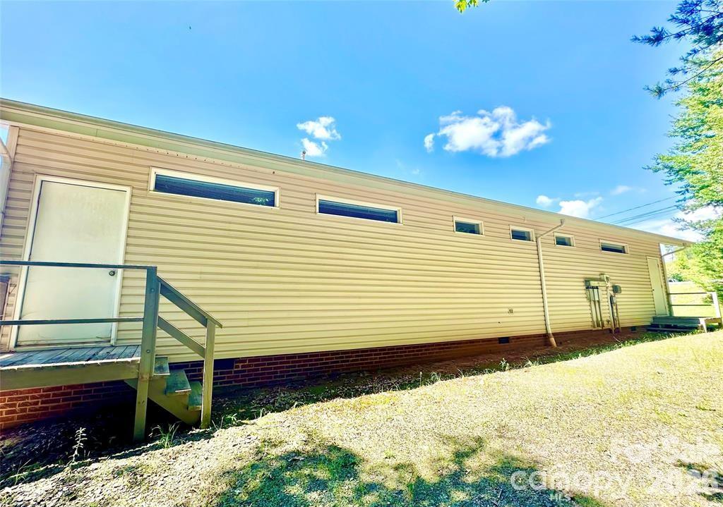 4092/4070 Hickory Boulevard Granite Falls NC 28630