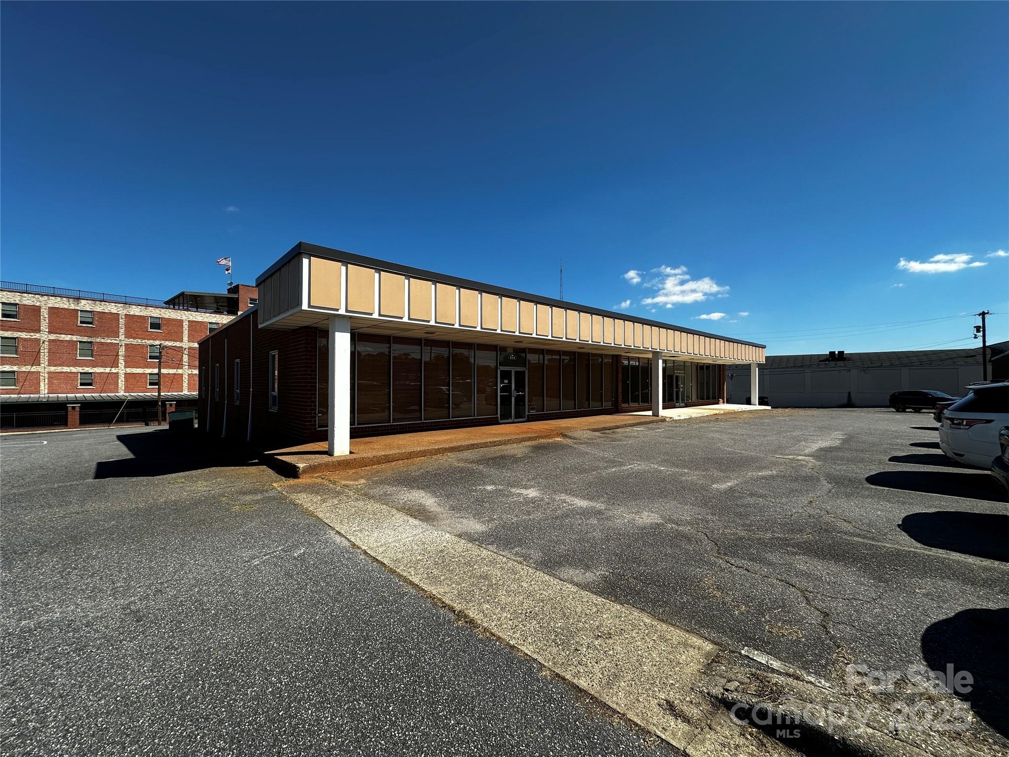 229 1st Avenue SE Hickory NC 28602