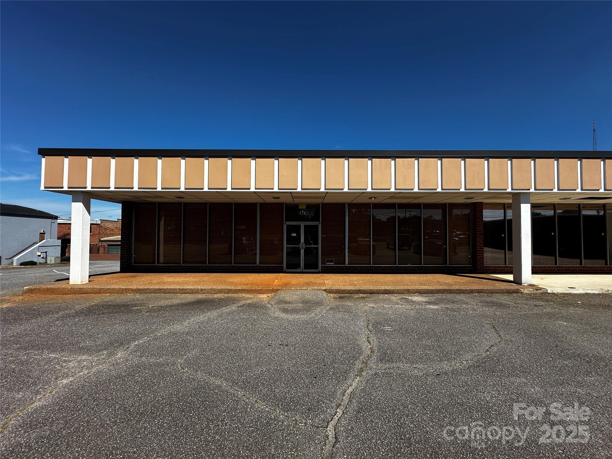 229 1st Avenue SE Hickory NC 28602